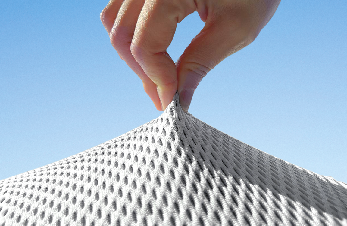Grafiek: een hand trekt de HyBreeze®-hoes omhoog.